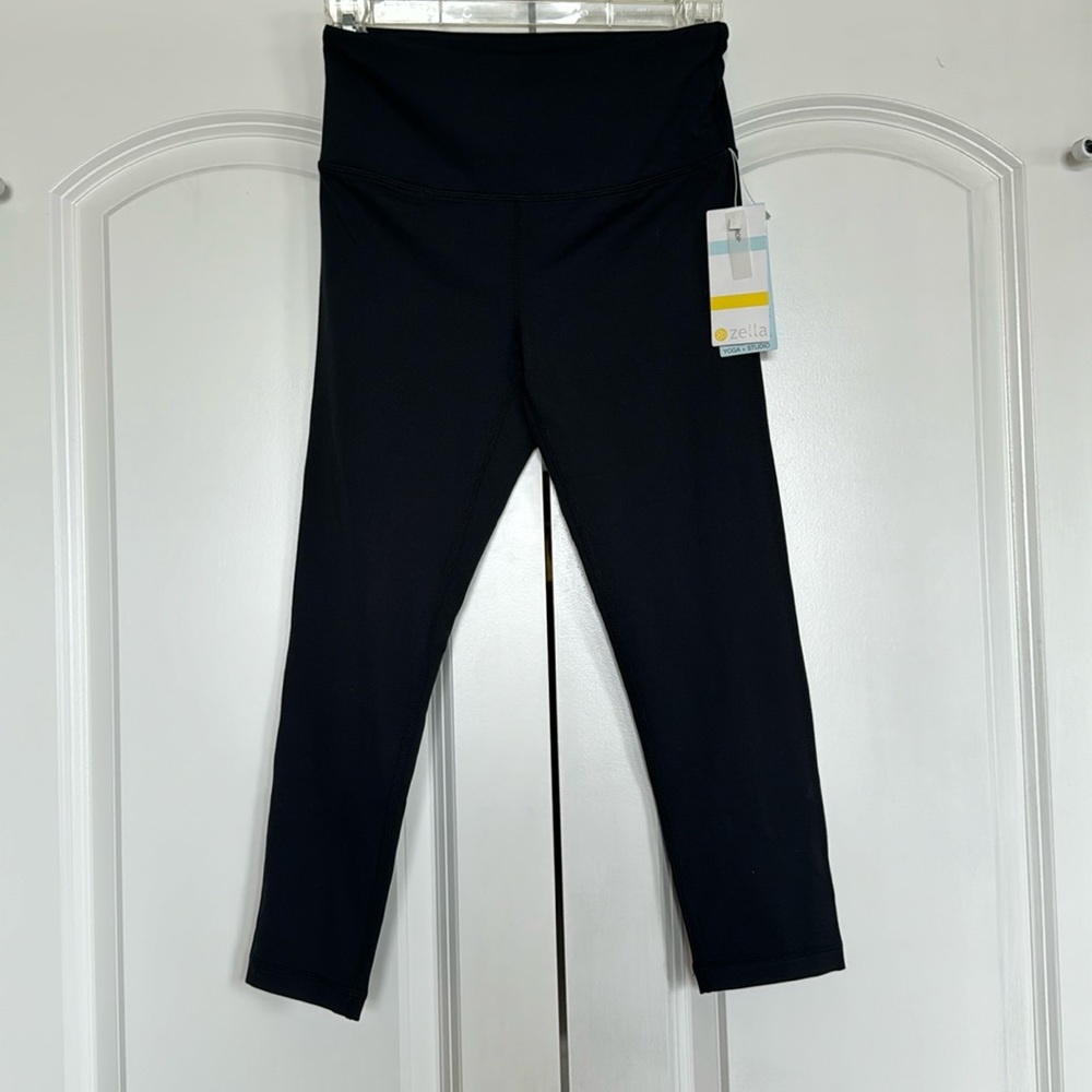 NWT Zella black Crop high support high waisted leggings hidden front pocket
